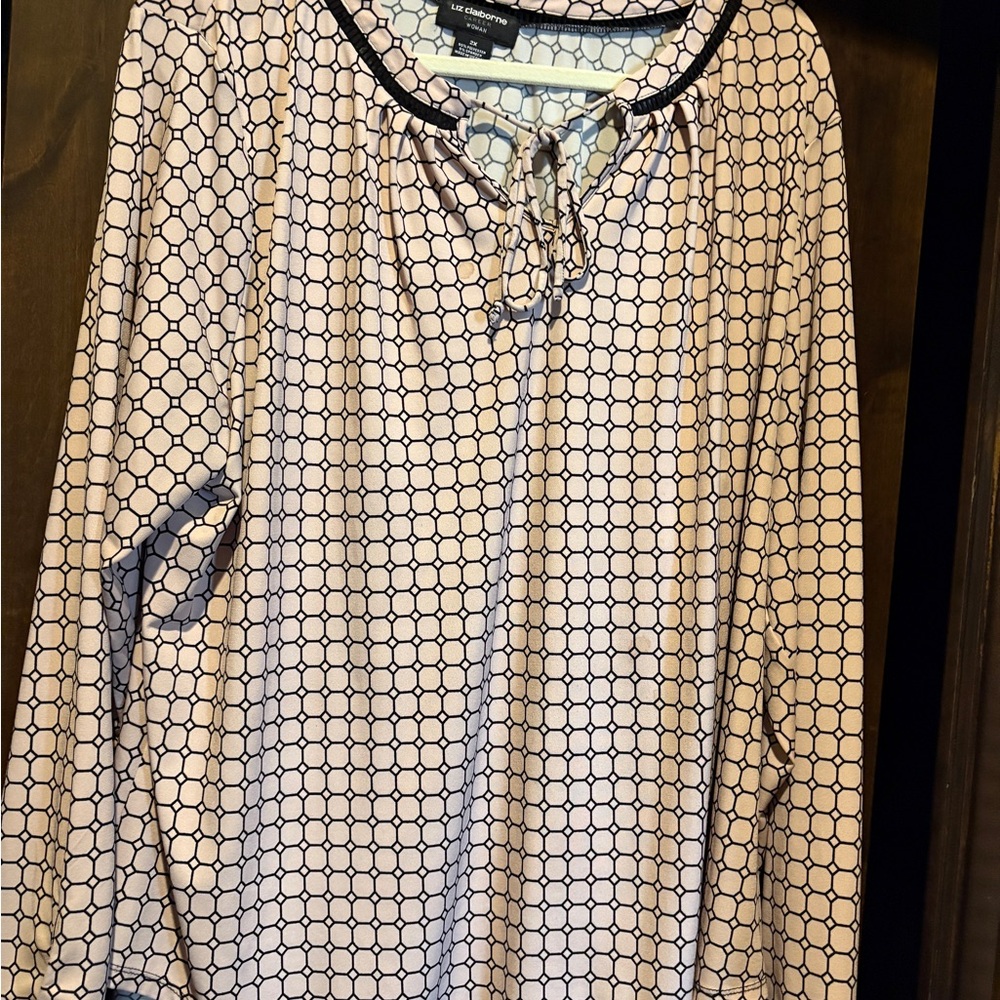 Liz Claiborne Soft Pink and Black Geometric Pattern Blouse